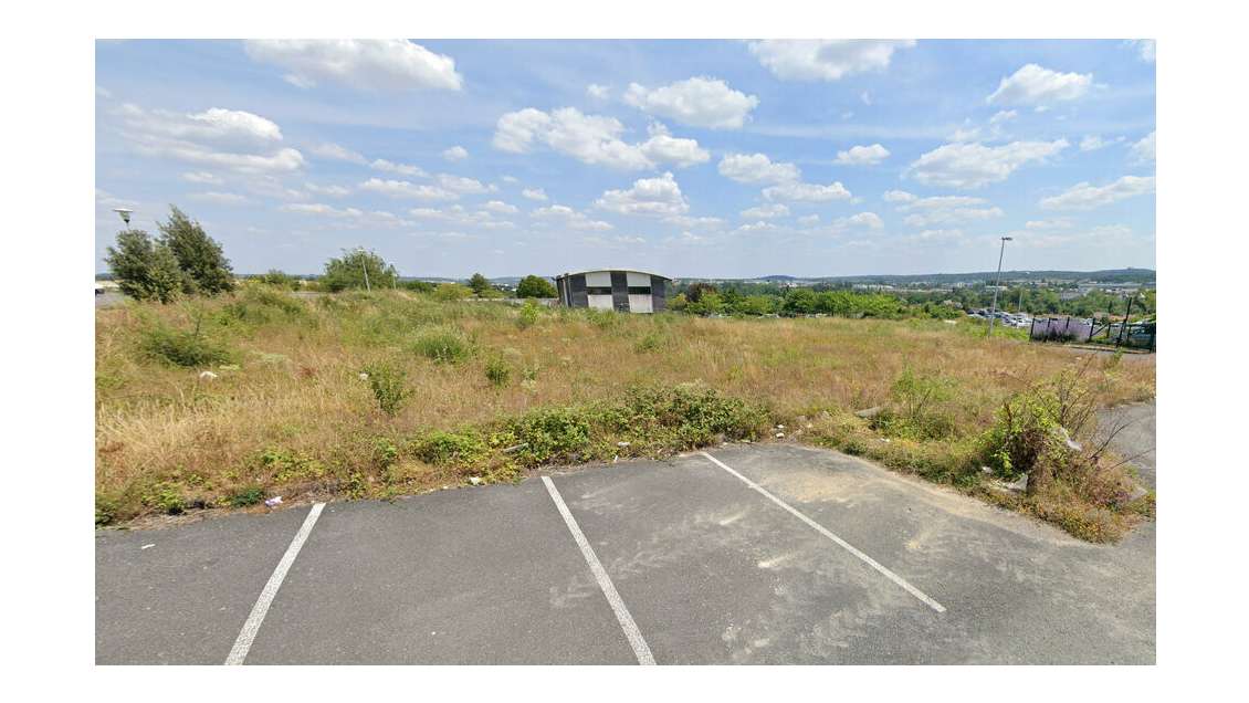 Terrain constructible disponible à Gond Pontouvre