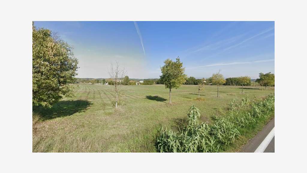 A vendre terrains industriels 1605 à 4680m² Goult