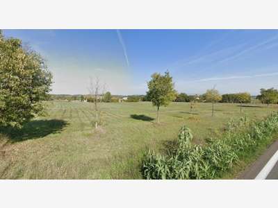 A vendre terrains industriels 1605 à 4680m² Goult