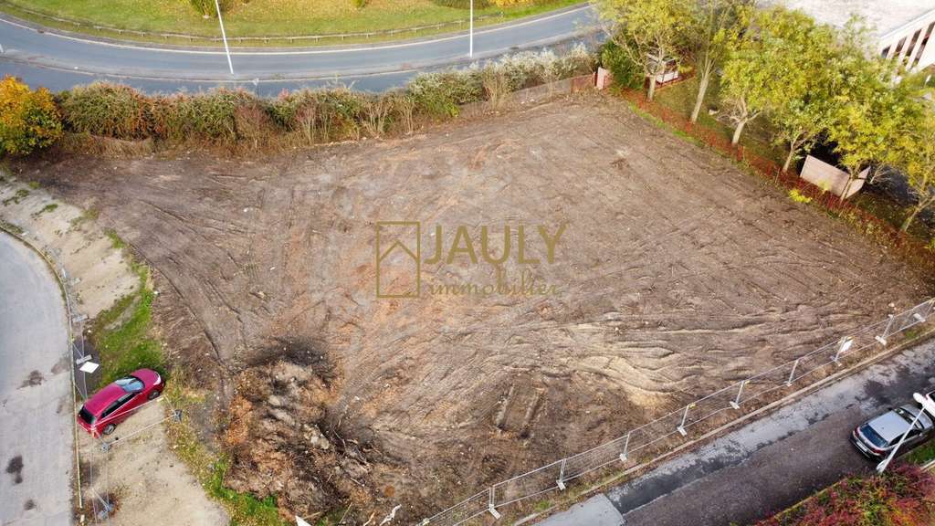 Cède terrain artisanal ou commercial 470m² à Meaux