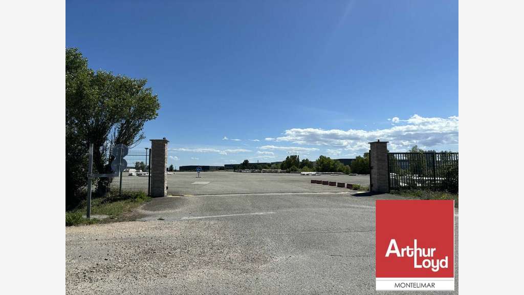 Vente terrain 37313m² à Donzère Parc des Eoliennes