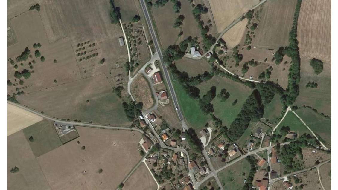 AV terrains 3 593 et 9 071m² Monthureux-sur-Saône