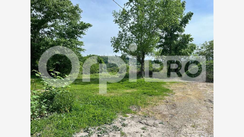 Terrain de 8068m² à vendre à Montluçon centre