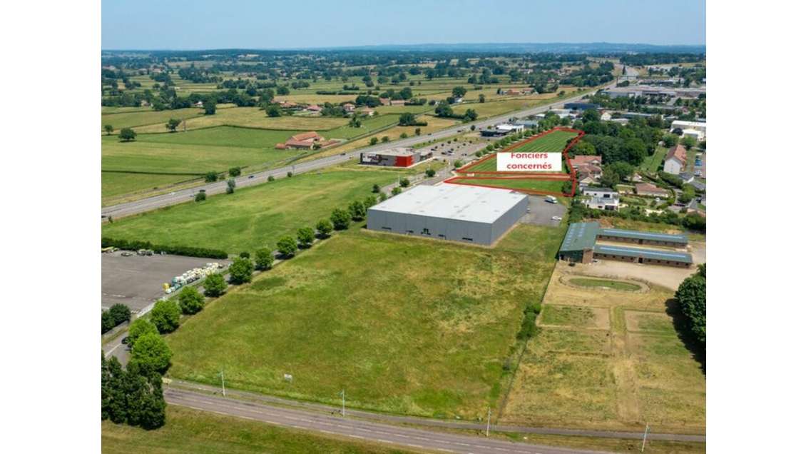 Terrain tertiaire à vendre à Paray-le-Monial (71)