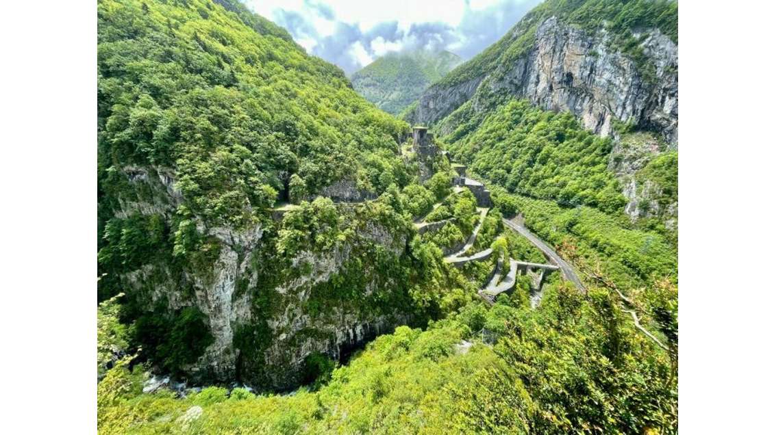 Vaste foncier pour tourisme à vendre à Bedous