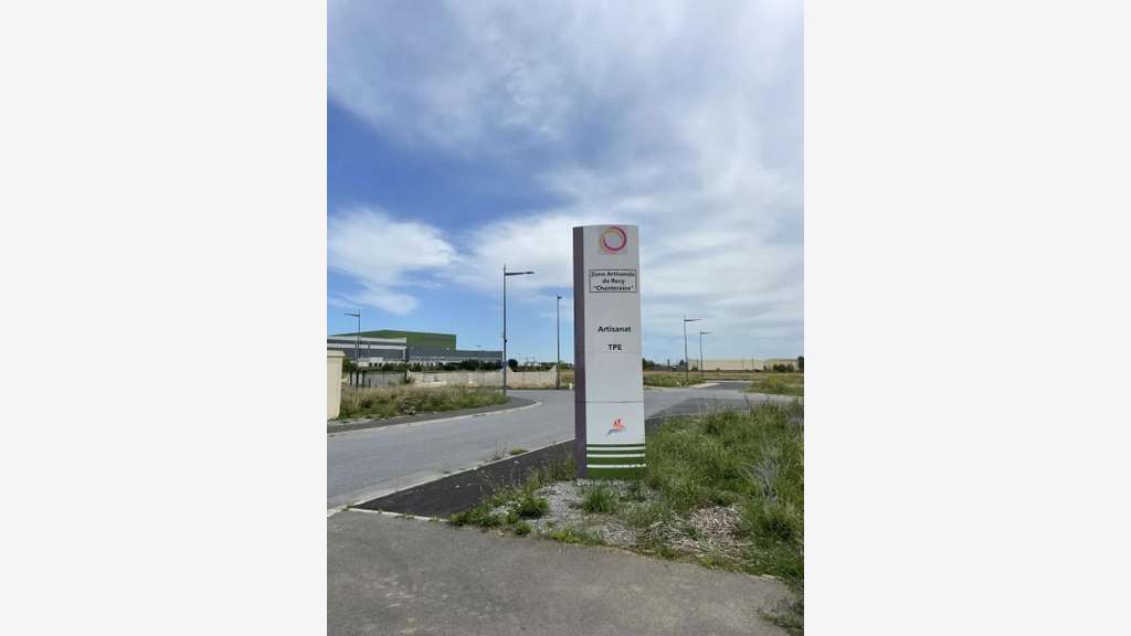 AV terrains industriels à partir de 1 400m² à Recy
