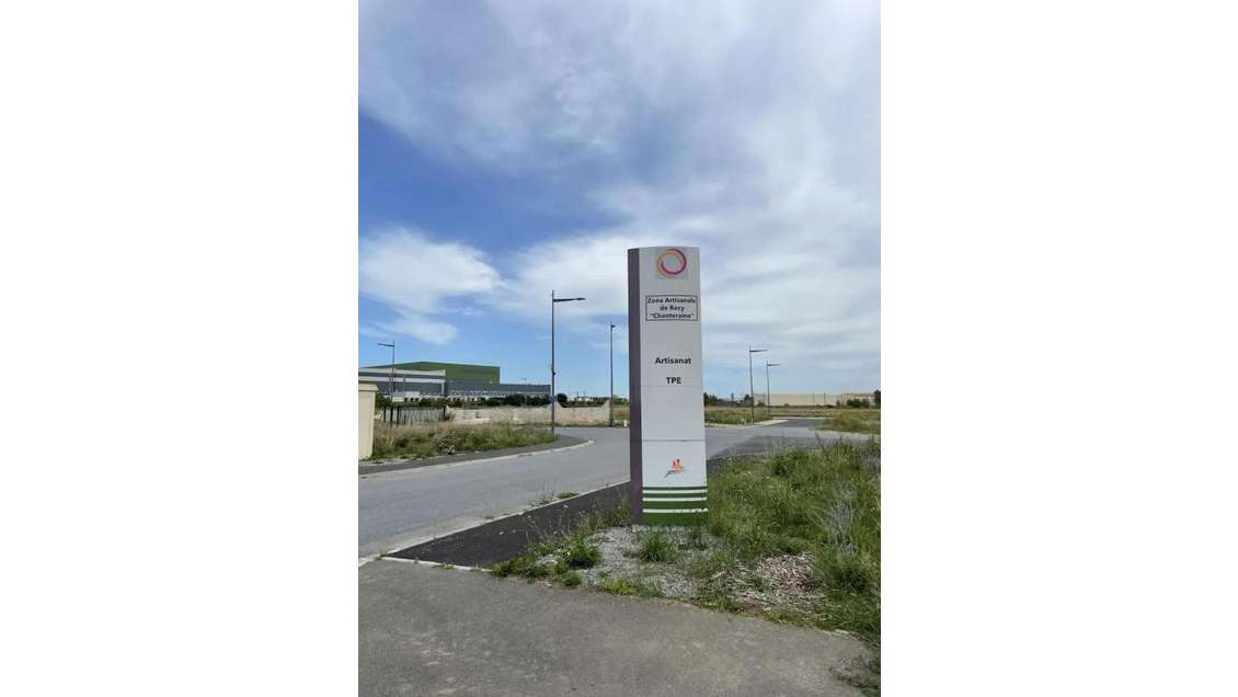 AV terrains industriels à partir de 1 400m² à Recy