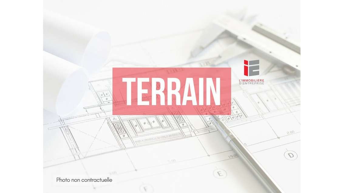AV terrain constructible 7140m² Rennes intra roc.