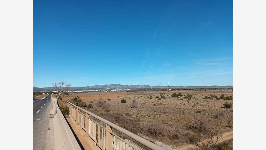AV 43 ha de terrains industriels à Rivesaltes