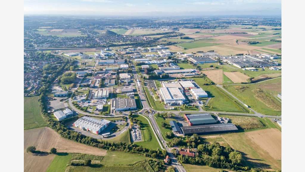 A vendre terrains industriels de 5 000m² à 10 ha