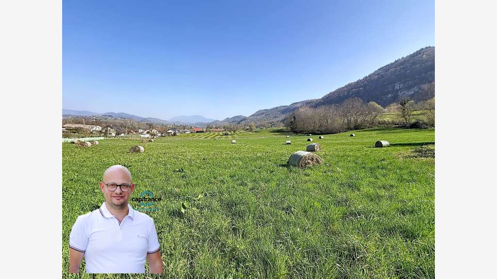 Terrain 14000m² à vendre à Saint-Béron