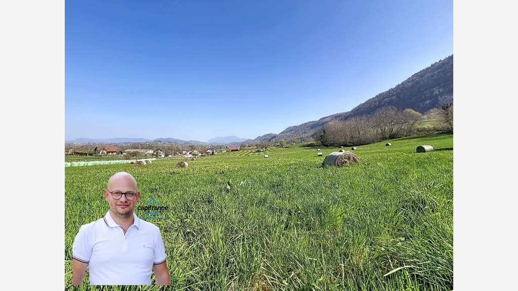 Terrain 14000m² à vendre à Saint-Béron
