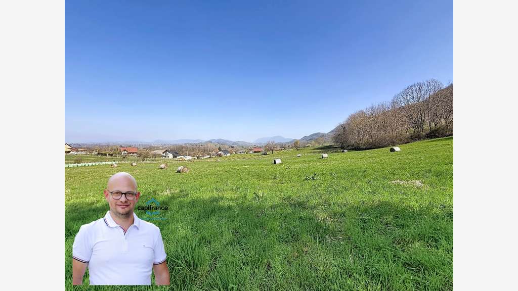 Terrain 14000m² à vendre à Saint-Béron