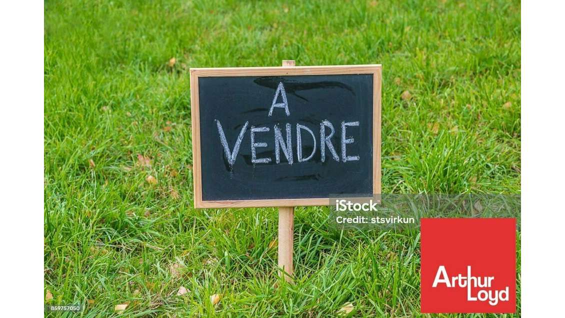 Terrain 1.2ha à vendre à Saint-Jean-d'Angély