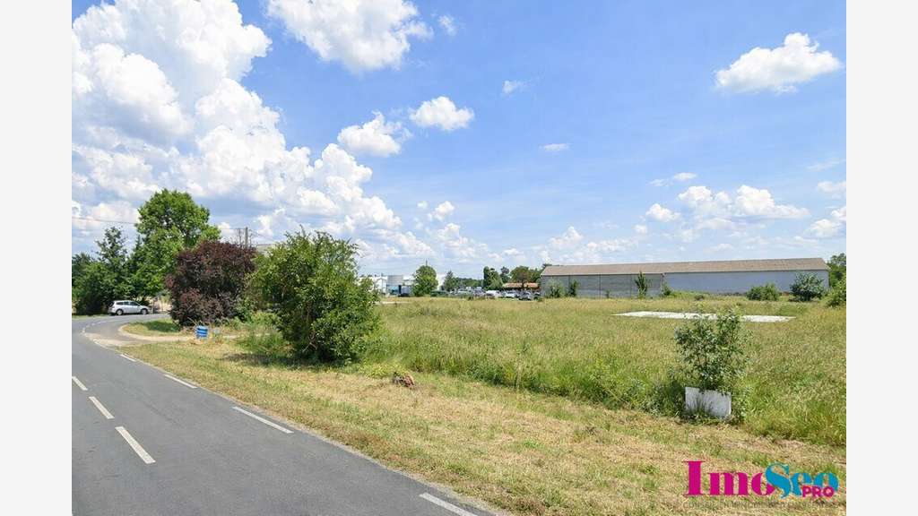 Vente terrain de 6911m² Saint-Louis-de-Montferrand