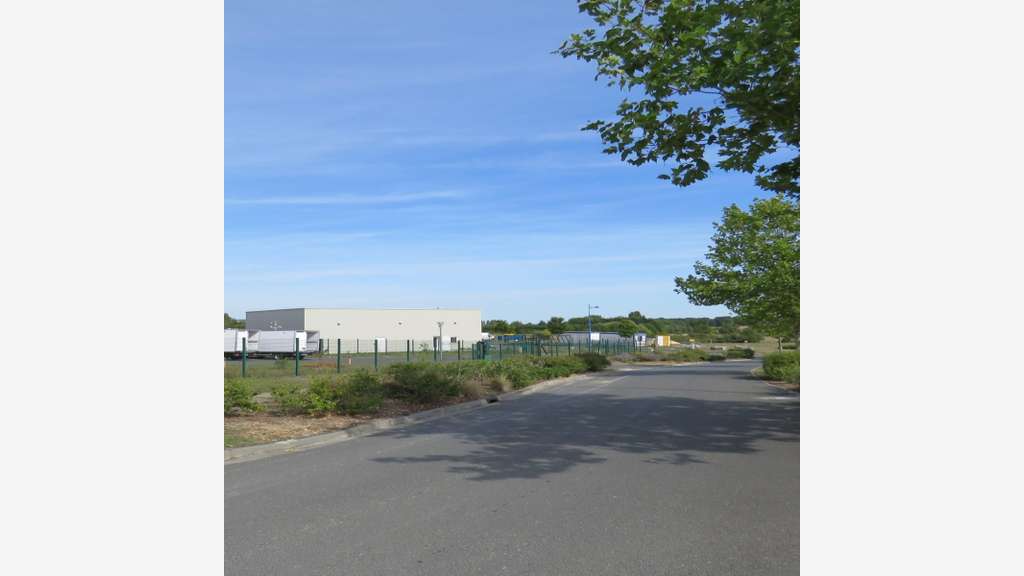 À vendre – 2,5 hectares de terrains industriels à 