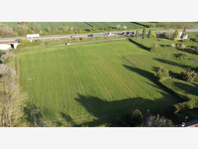 Terrain constructible 5000m² Tournus, zone UE1