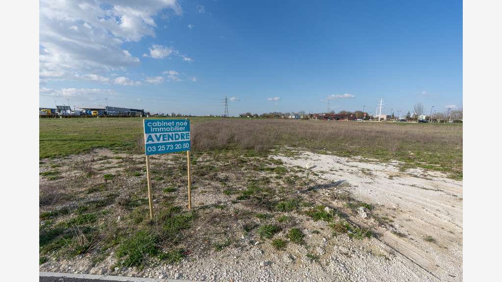 Terrain bon emplacement commercial agglo Troyes