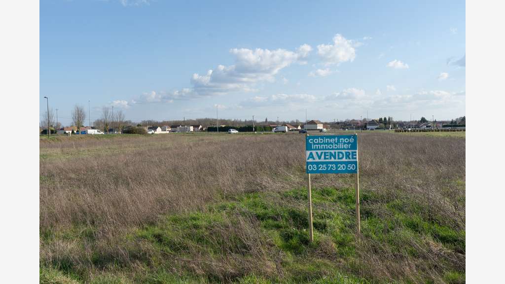 Terrain bon emplacement commercial agglo Troyes