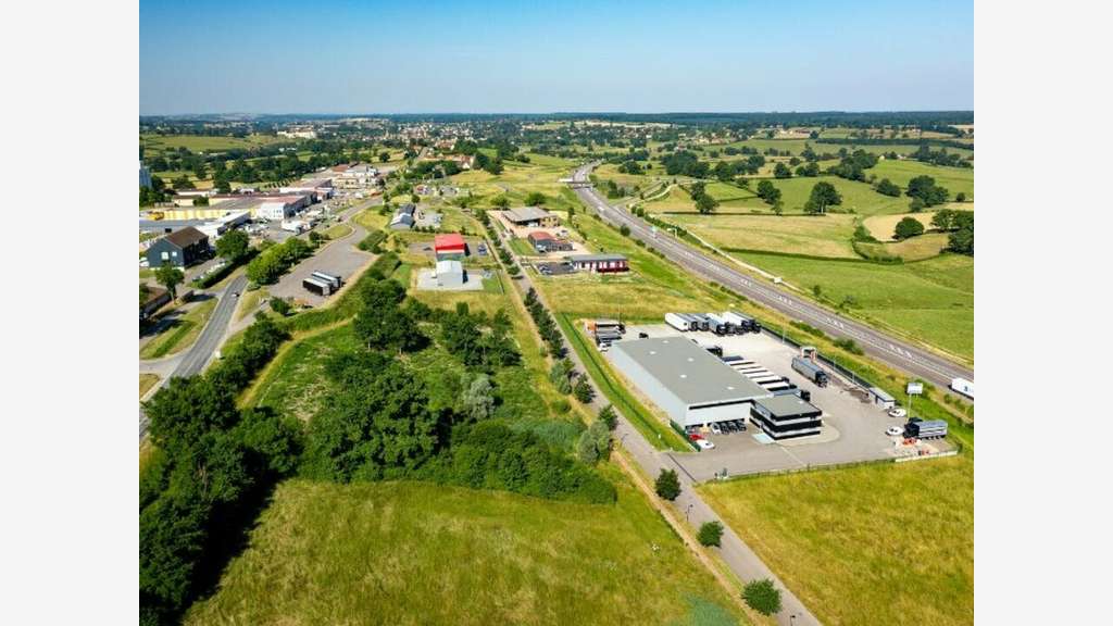 Terrains industriels 2ha à vendre à Charolles (71)