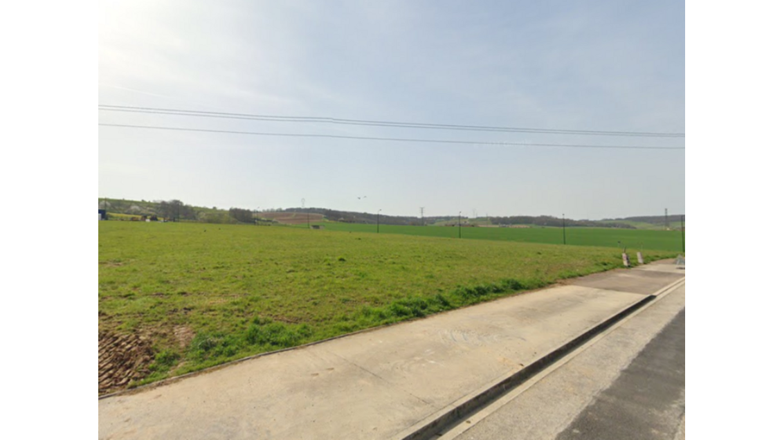 Terrains à vendre en Za à Villeneuve sur Yonne 