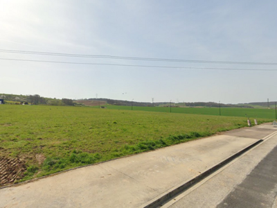 Terrains à vendre en Za à Villeneuve sur Yonne