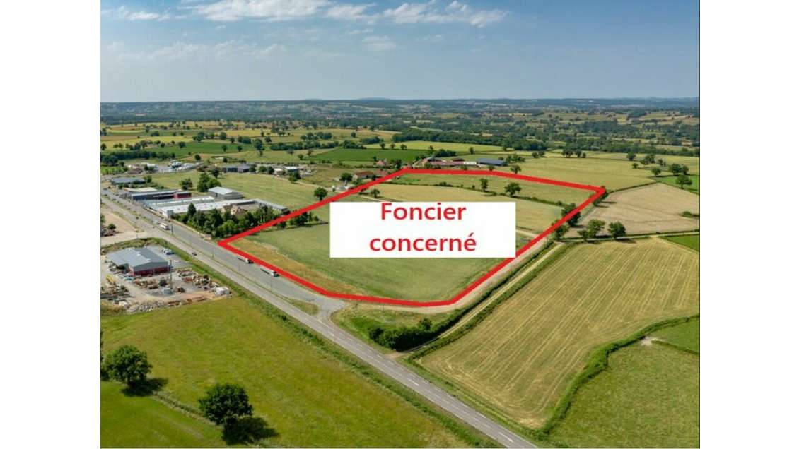 Terrain 10 ha à vendre à Vitry en Charollais
