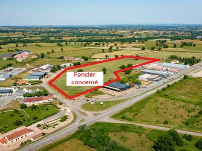 Terrain 36 000m² à vendre à Vitry en Charollais