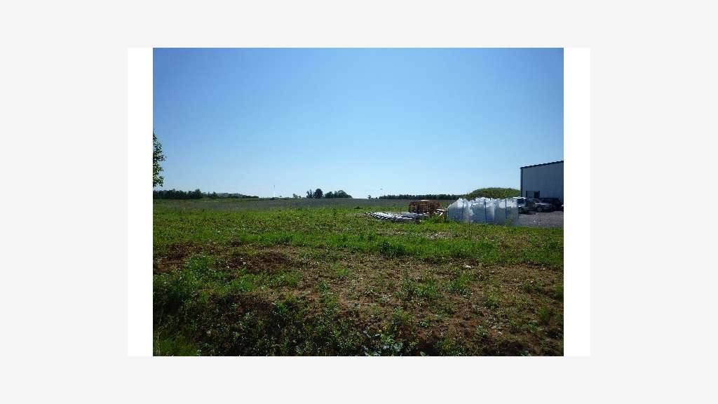 A vendre 9.4 ha de terrains industriels à Massay