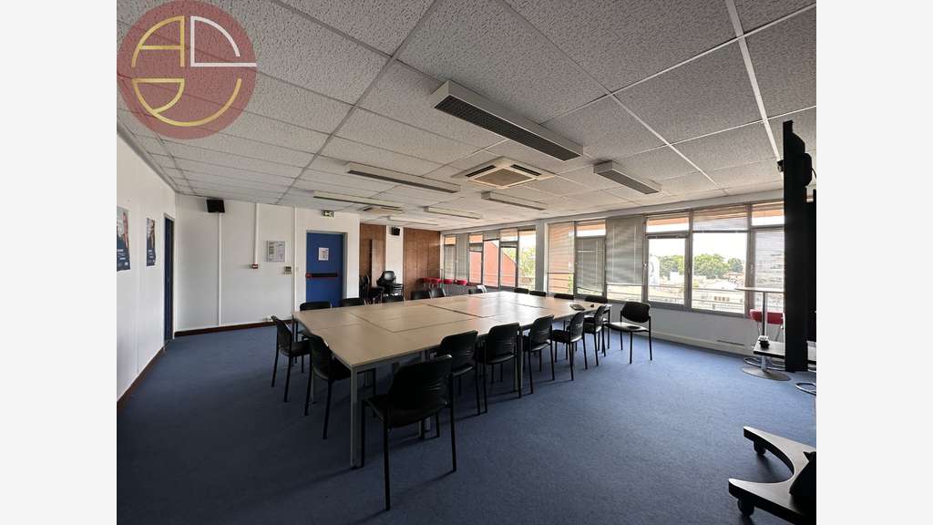 Vente bureaux lumineux 806m² PMR à Toulouse centre