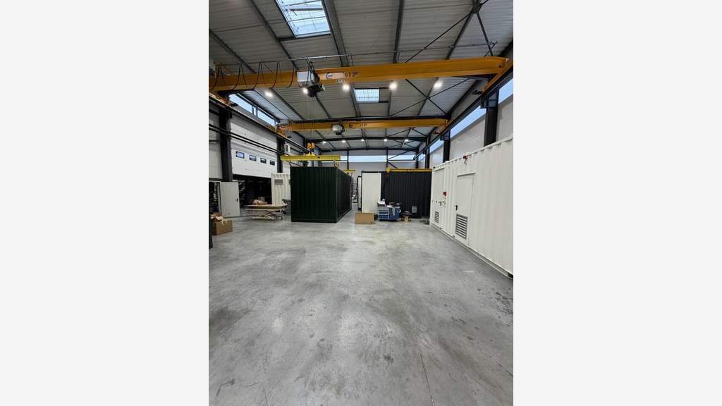 Très beaux locaux 2782m² à vendre à Montélier