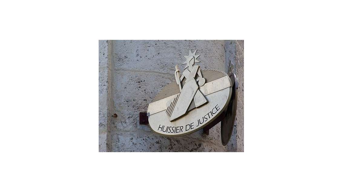 Vente local commercial de 553m² à Charancieu