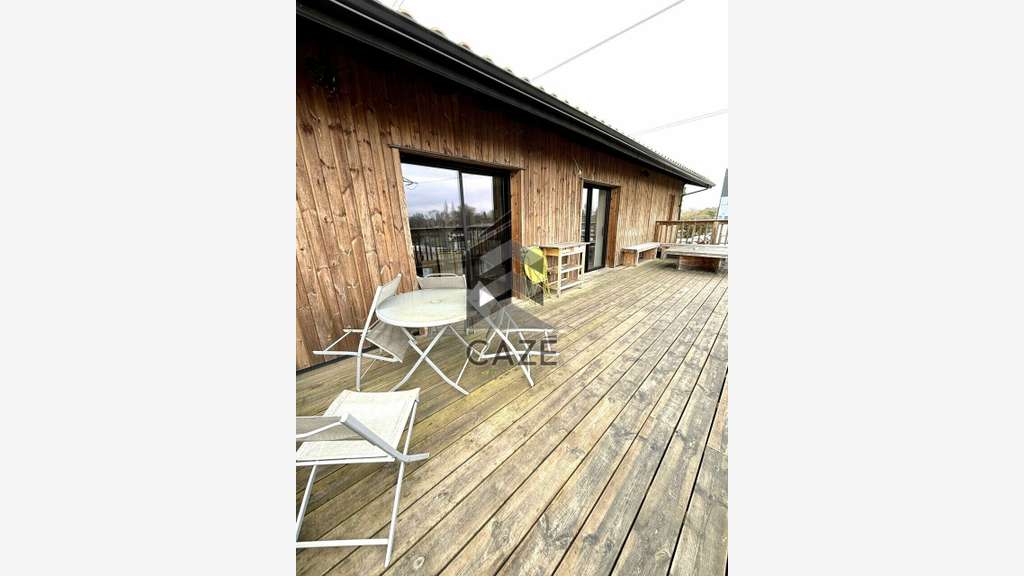 Bureaux de 218m² + parkings à vendre à Tresses