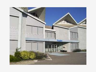 Bureaux de 750m² à vendre en R+1 à Valence Sud