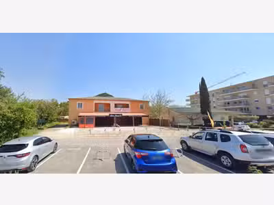 Vidauban, Locaux commerciaux loués