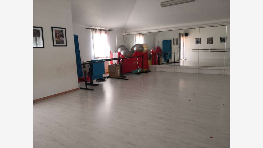 Vidauban, Locaux commerciaux loués