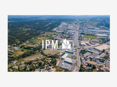 A louer terrain 730m² au coeur de Plan de Campagne