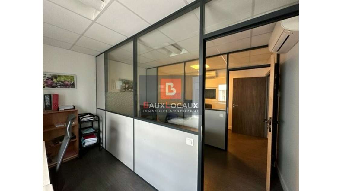 Bureaux de 23m² à louer au 1er étage à Avignon