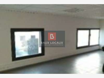 Bureaux de 38m² à louer au 2ème étage à Avignon