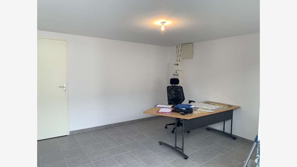 Loue bâtiment d'activité neuf 134m² à Cholet