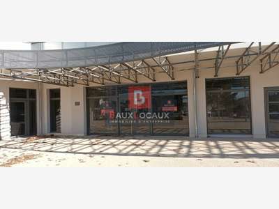 Loue bel emplacement commercial 384m² les Angles