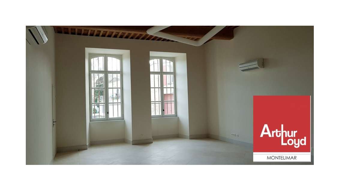 Bureaux de standing 84m² à louer à Bollène centre