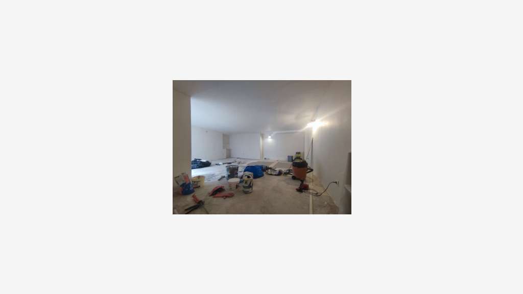Location pure boutique extraction 147m² 75010