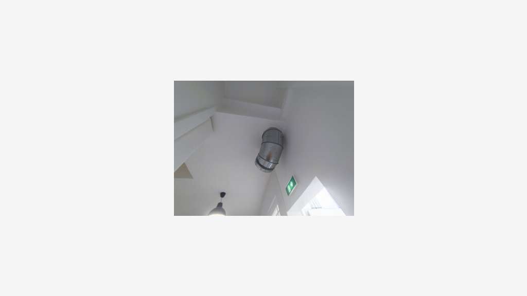 Location pure boutique extraction 147m² 75010