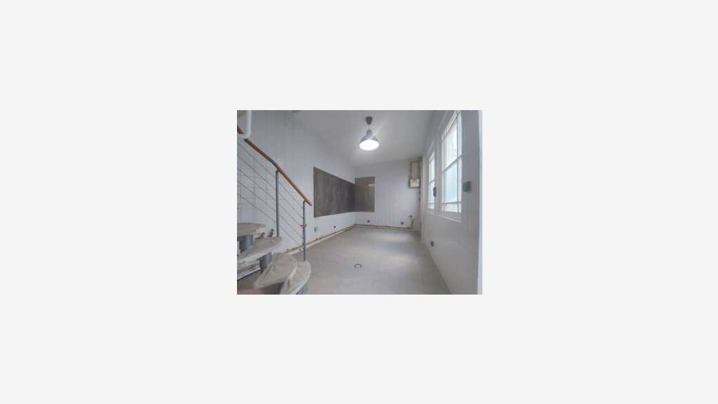 Location pure boutique extraction 147m² 75010