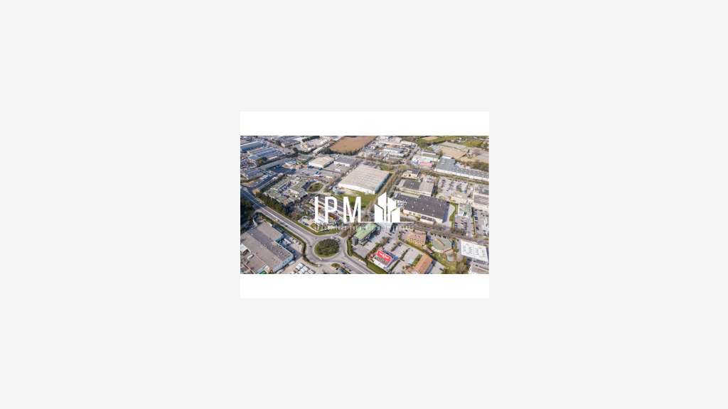 A louer bureau 110m² en zone industrielle Aubagne