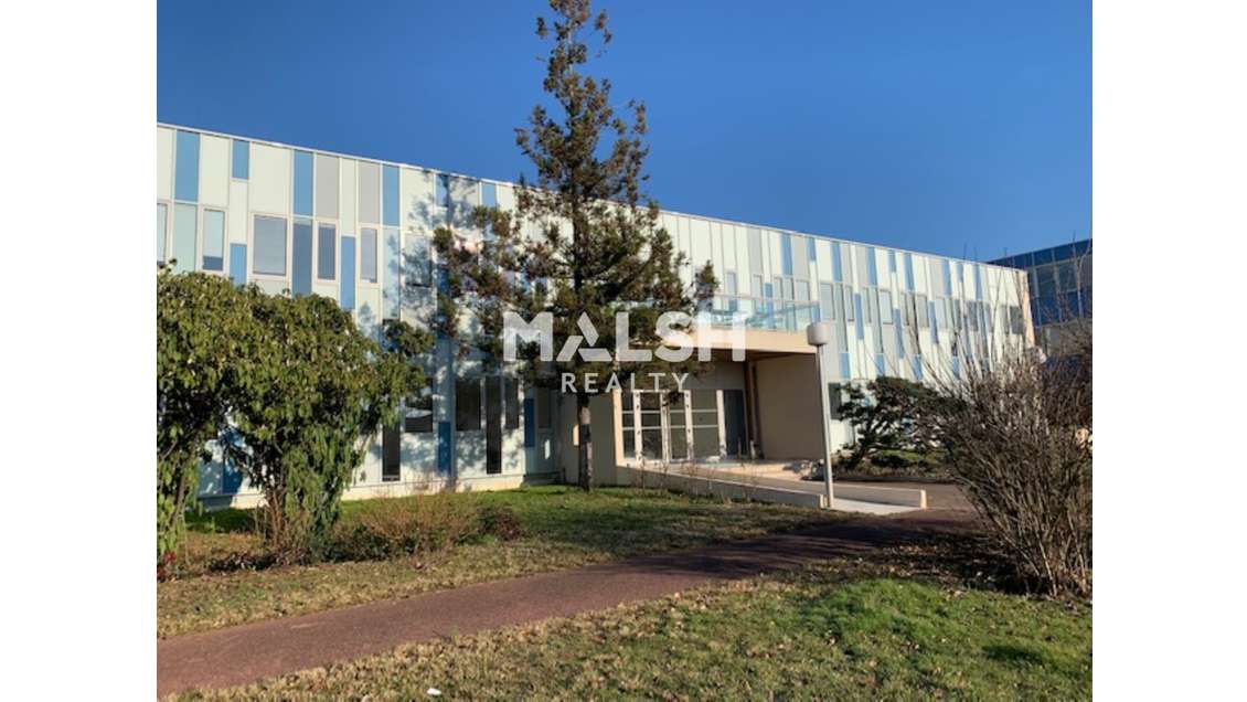 Bureaux 1 450m² divisibles à louer en za Rillieux