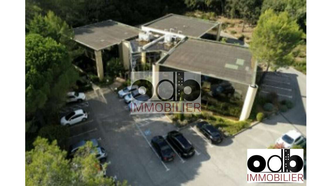 Loue bureaux 129m² RDC sophia-antipolis 3 Moulins