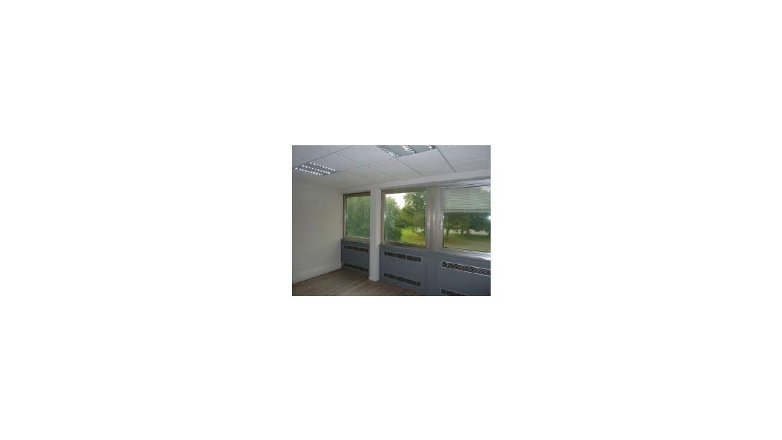 Bureaux de 15m² à louer à Neuville-en-Ferrain