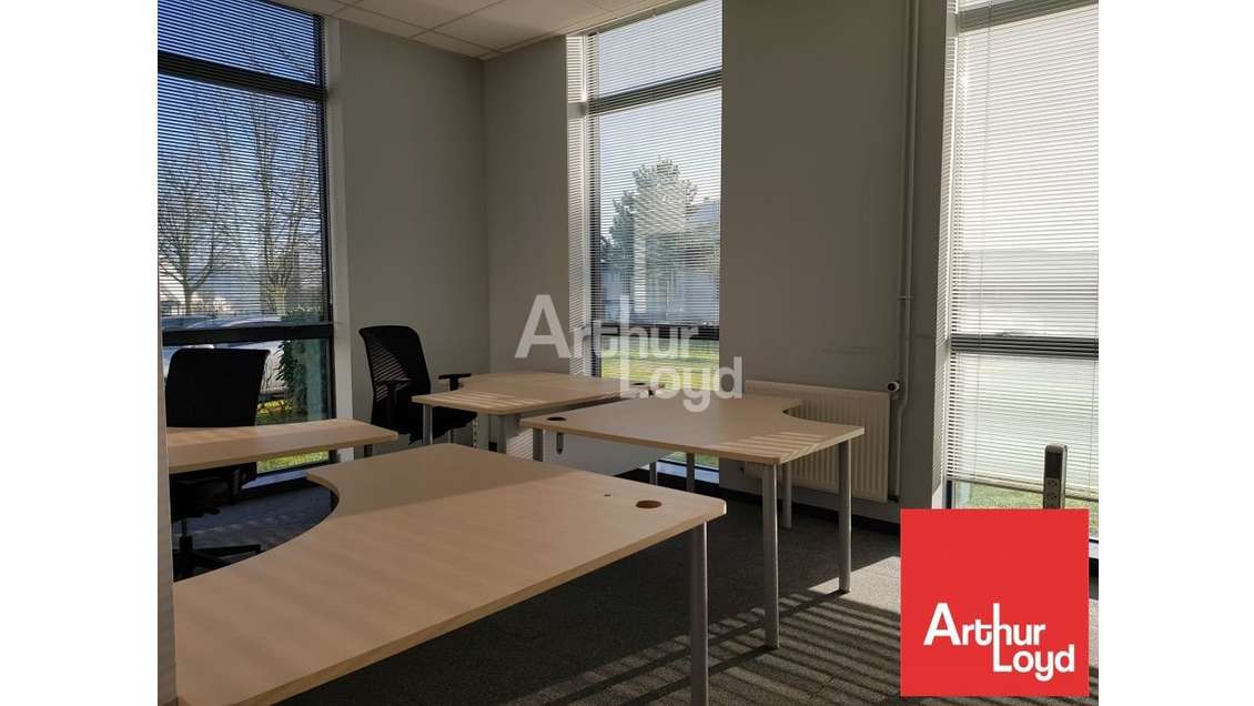 Bureaux de 174m² à louer à Chasseneuil du Poitou